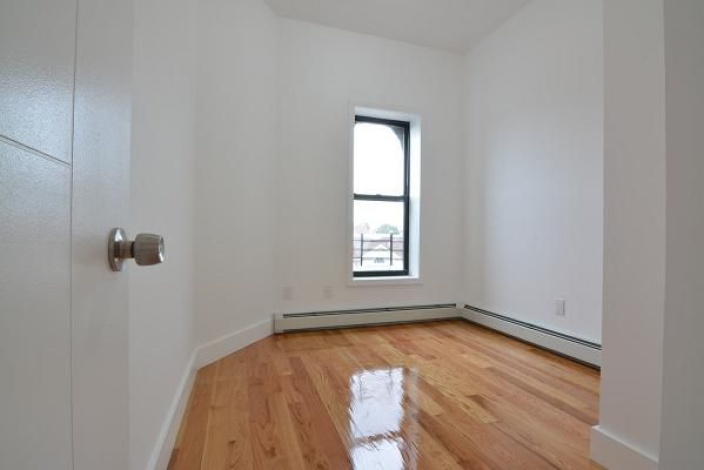 Brooklyn,New York 11208,Past Rentals,1101