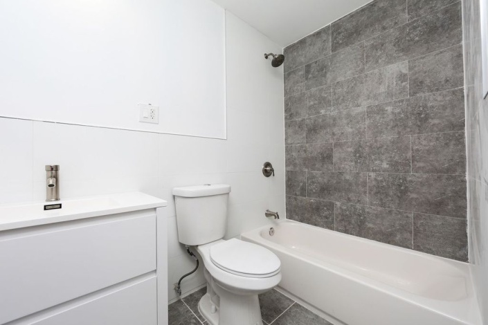 Brooklyn,New York 11207,In Contract,1107