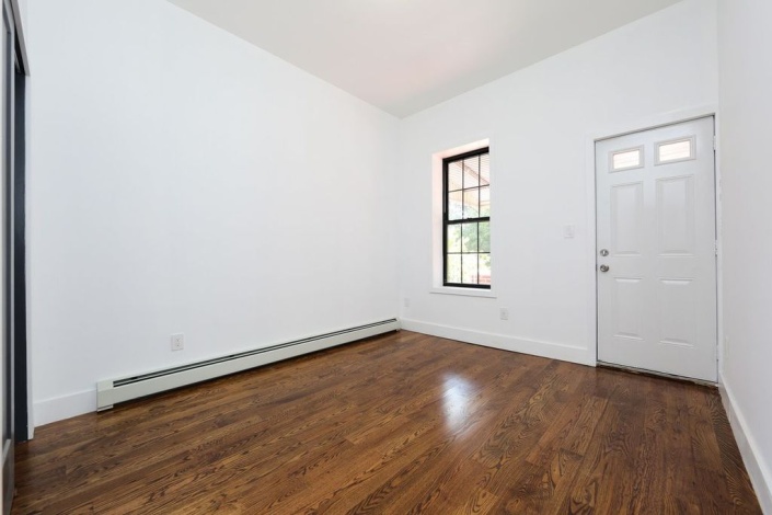 Brooklyn,New York 11207,In Contract,1107