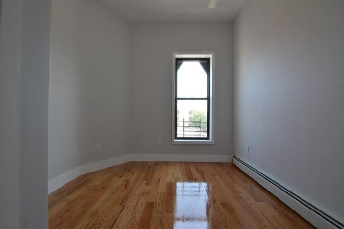 Brooklyn,New York 11207,Past Rentals,1112