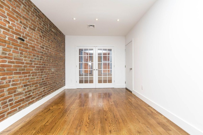 Brooklyn,New York 11208,Past Rentals,1117