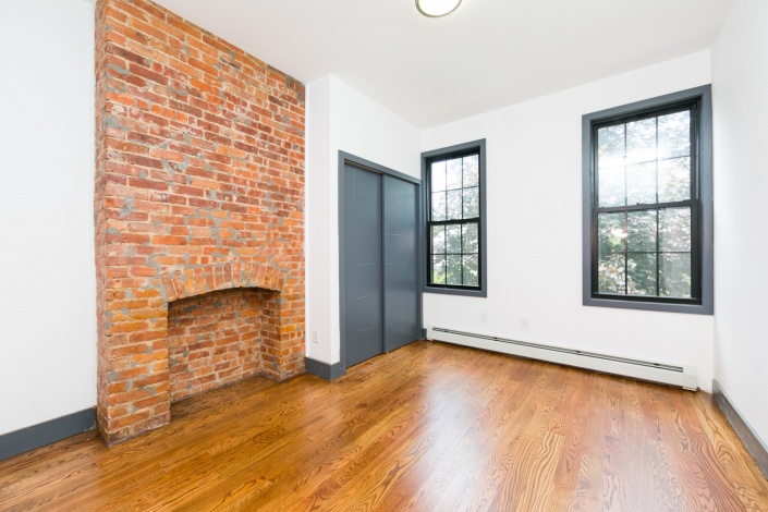 20 Logan St,Brooklyn,New York 11208,Sold,Logan St,1143