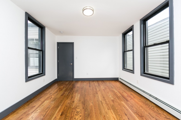 20 Logan St,Brooklyn,New York 11208,Sold,Logan St,1143