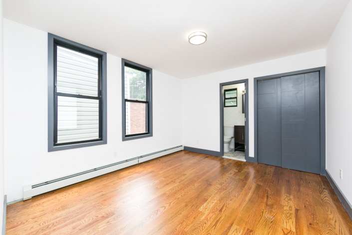 20 Logan St,Brooklyn,New York 11208,Sold,Logan St,1143