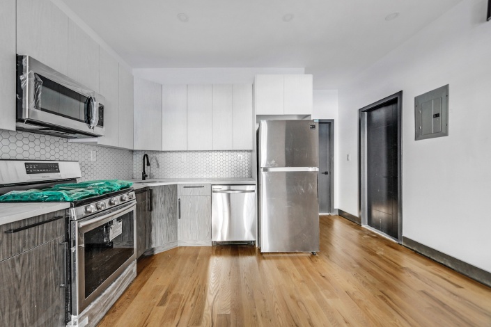 220 Autumn Ave,Brooklyn,New York 11207,Sold,220 Autumn Ave ,1181