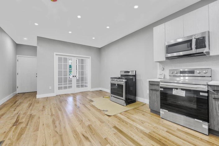 633 Crescent St St,Brooklyn,New York 11207,Sold,Crescent St,1183