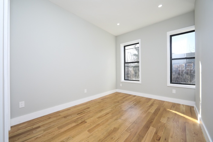 554 554,Brooklyn,New York,Sold,554,1188