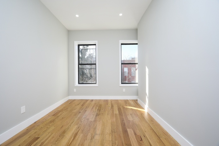 554 554,Brooklyn,New York,Sold,554,1188