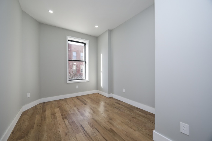 554 554,Brooklyn,New York,Sold,554,1188