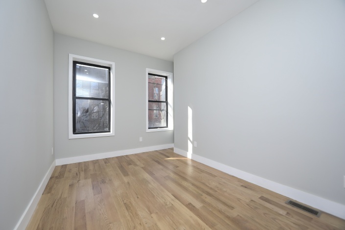 554 554,Brooklyn,New York,Sold,554,1188