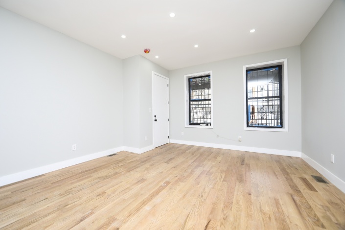 554 554,Brooklyn,New York,Sold,554,1188