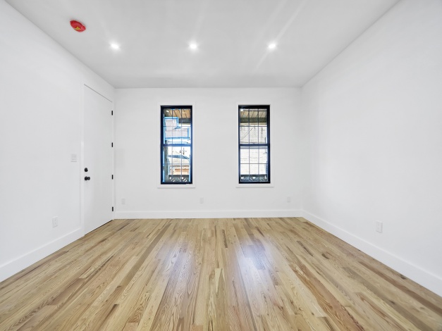 68-72 76th 76 St,Middle Village,New York 11379,Sold,76,1189