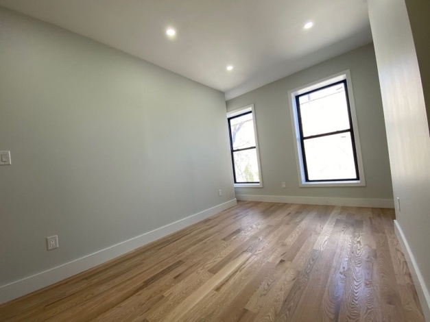 205 Lewis Brooklyn,New York 11221,Past Rentals,Lewis ,1222