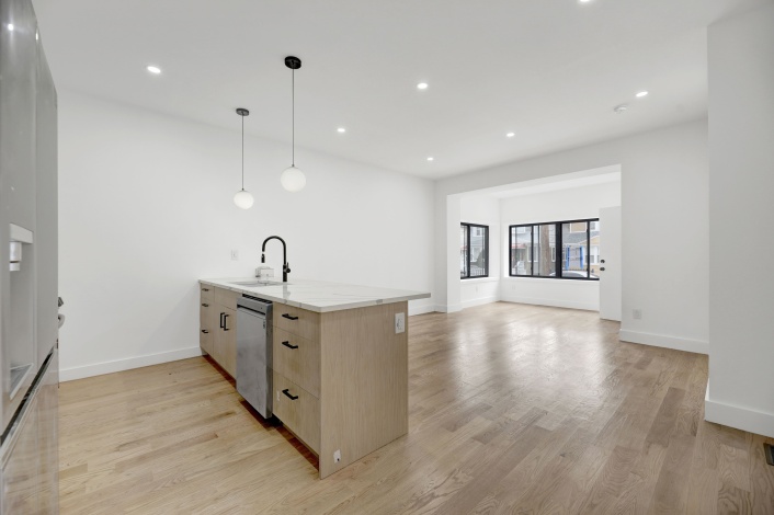 Brooklyn,New York 11210,Sold,1270