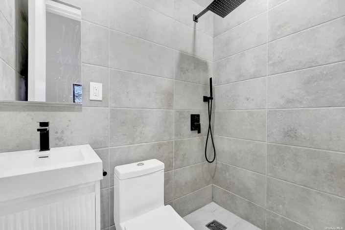 East New York,New York 11207,Sold,1271