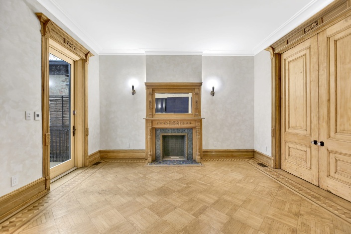 Brooklyn,New York 11221,Sold,1273