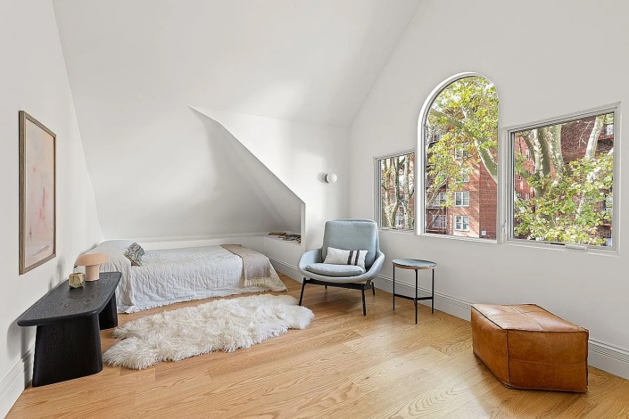 453 Stratford Rd,Brooklyn,New York 11218,Sold,Stratford Rd,1277