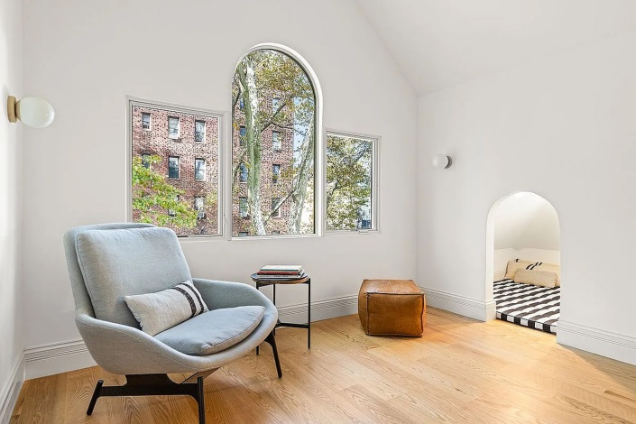 453 Stratford Rd,Brooklyn,New York 11218,Sold,Stratford Rd,1277