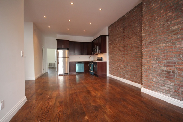 Brooklyn,New York 11207,Sold,1047