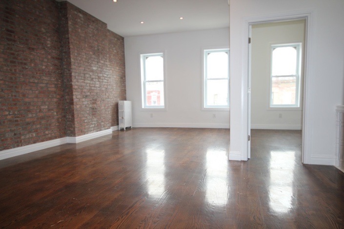 Brooklyn,New York 11207,Sold,1047