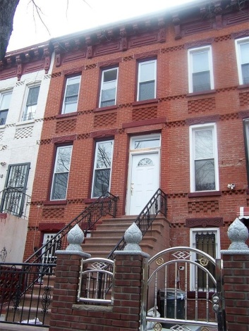 Brooklyn,New York 11233,Sold,1064